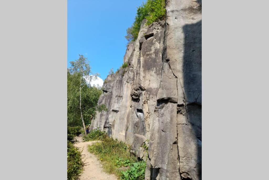 Hinter Burg, Haus Mit Garten 마이엔 외부 사진