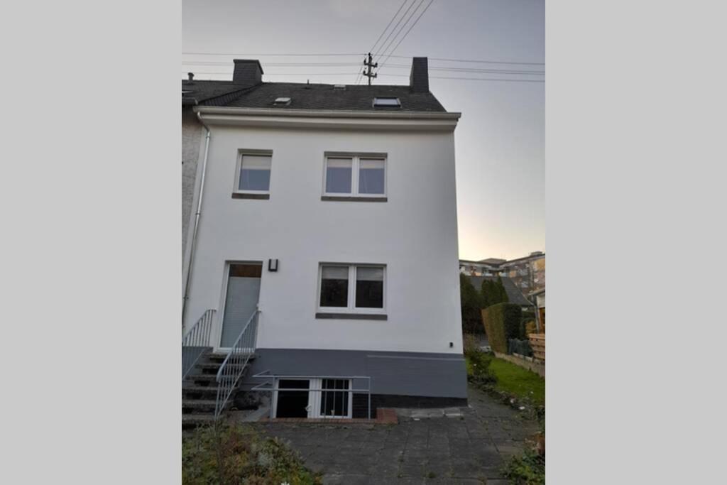 Hinter Burg, Haus Mit Garten 마이엔 외부 사진