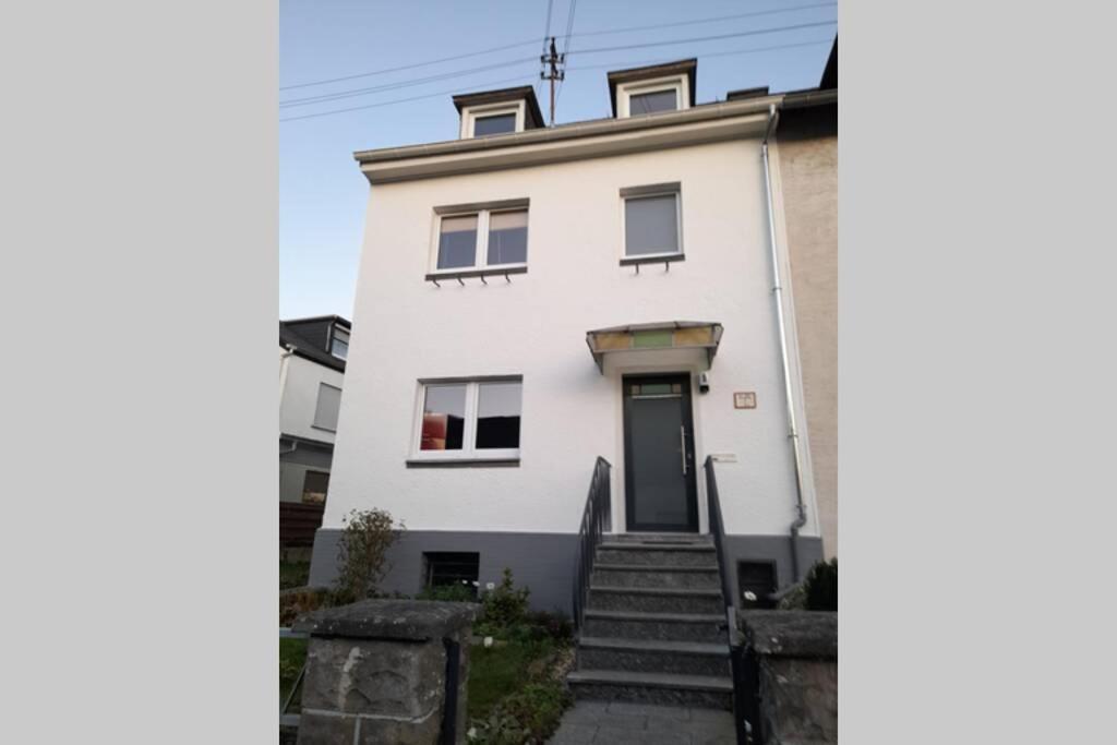 Hinter Burg, Haus Mit Garten 마이엔 외부 사진