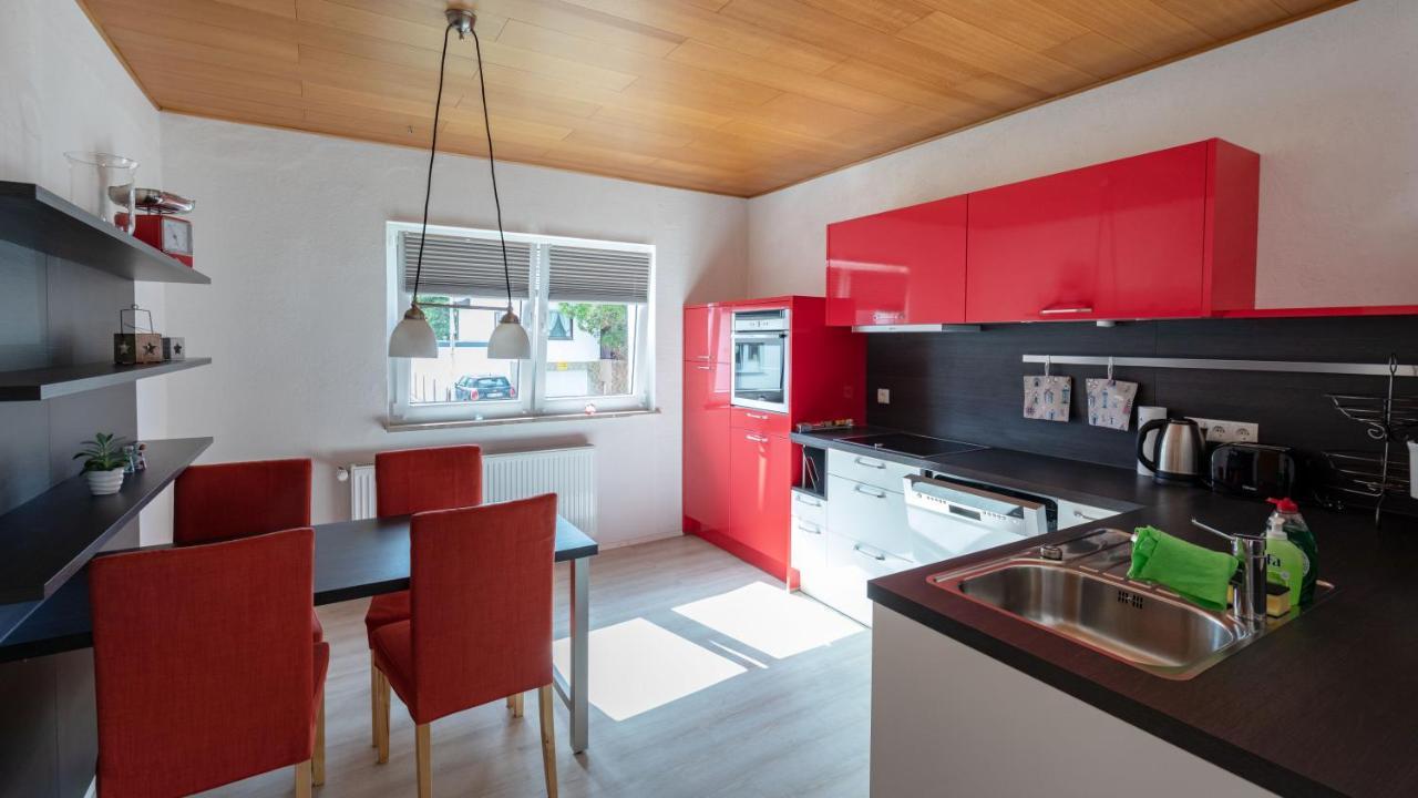 Hinter Burg, Haus Mit Garten 마이엔 외부 사진